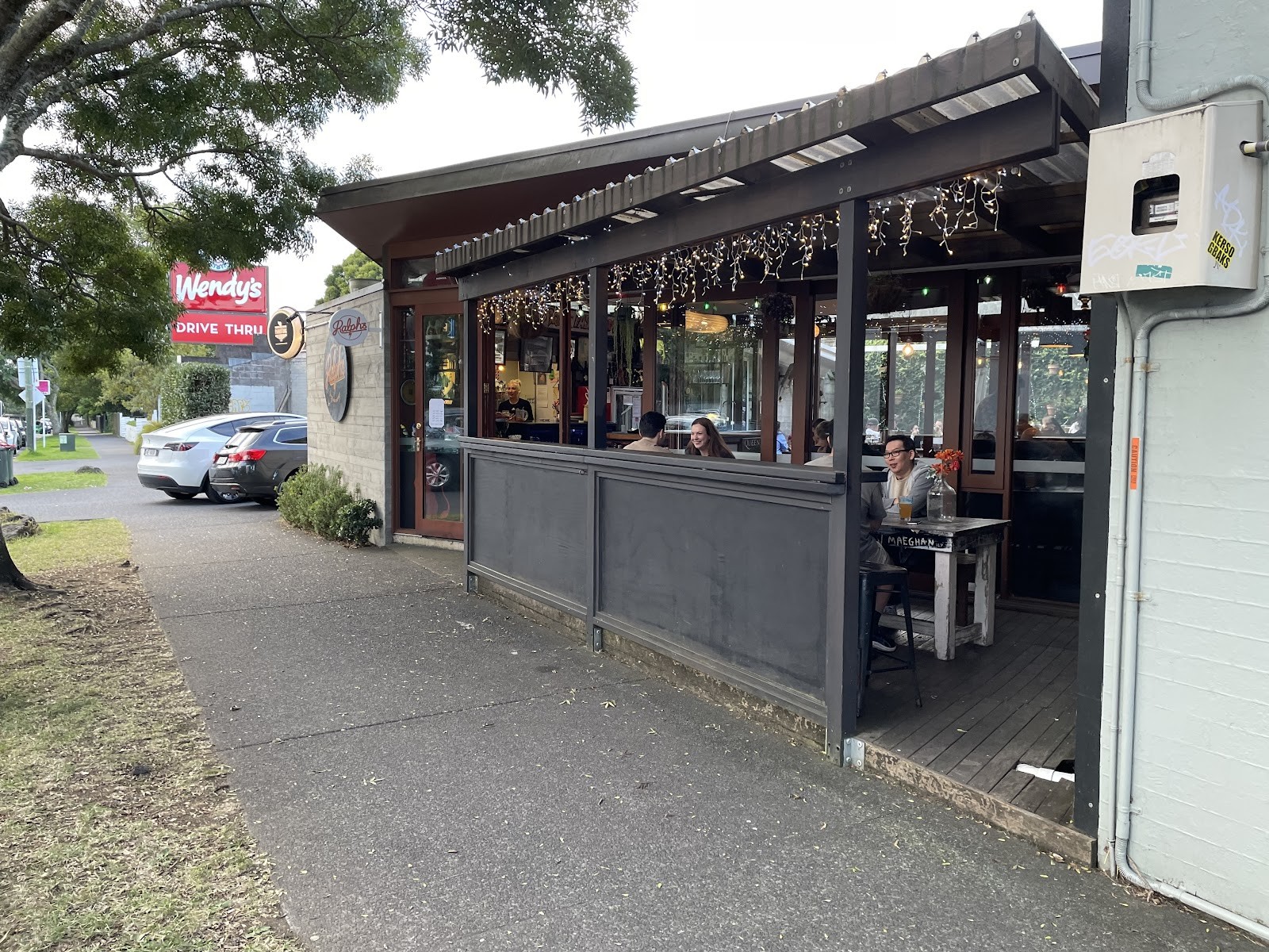 Ralph's Bar and Eatery: the place