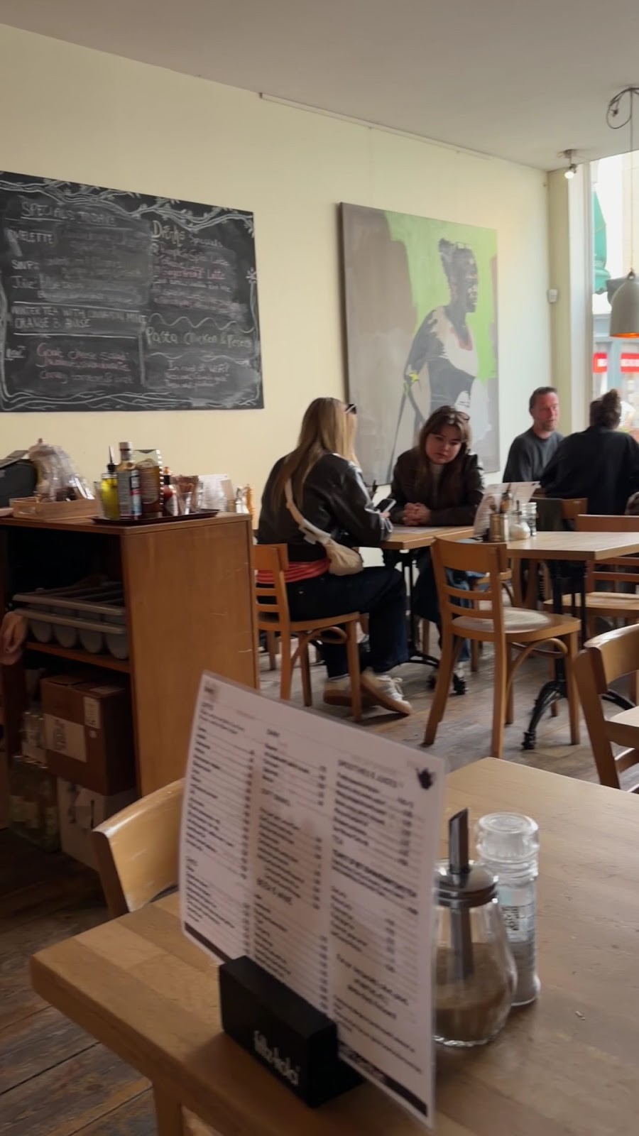 Crunch Café: the place