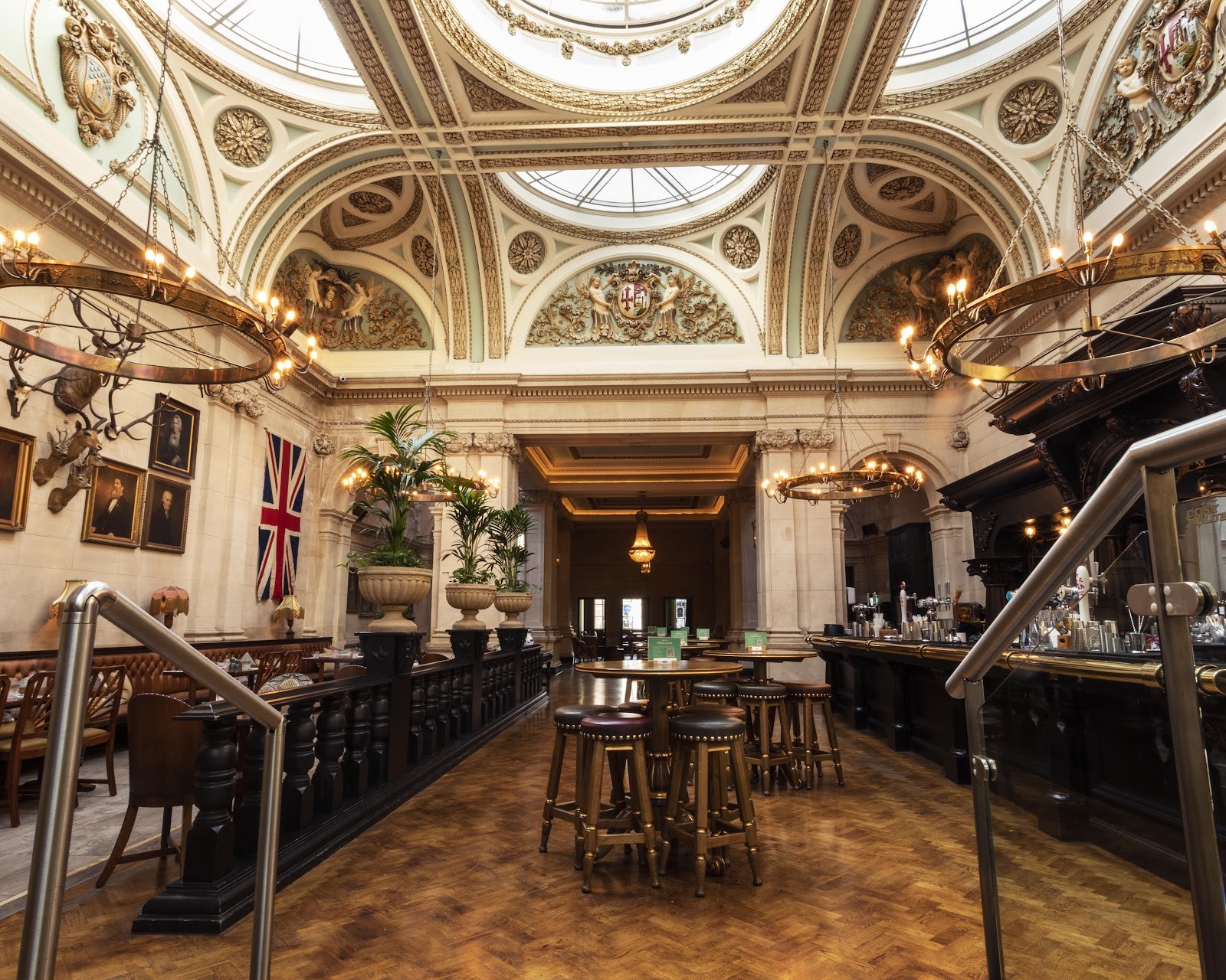 Cosy Club: the place