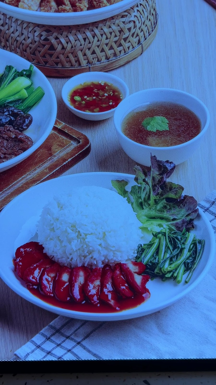 Sawasdee Vegetarian: food & drinks