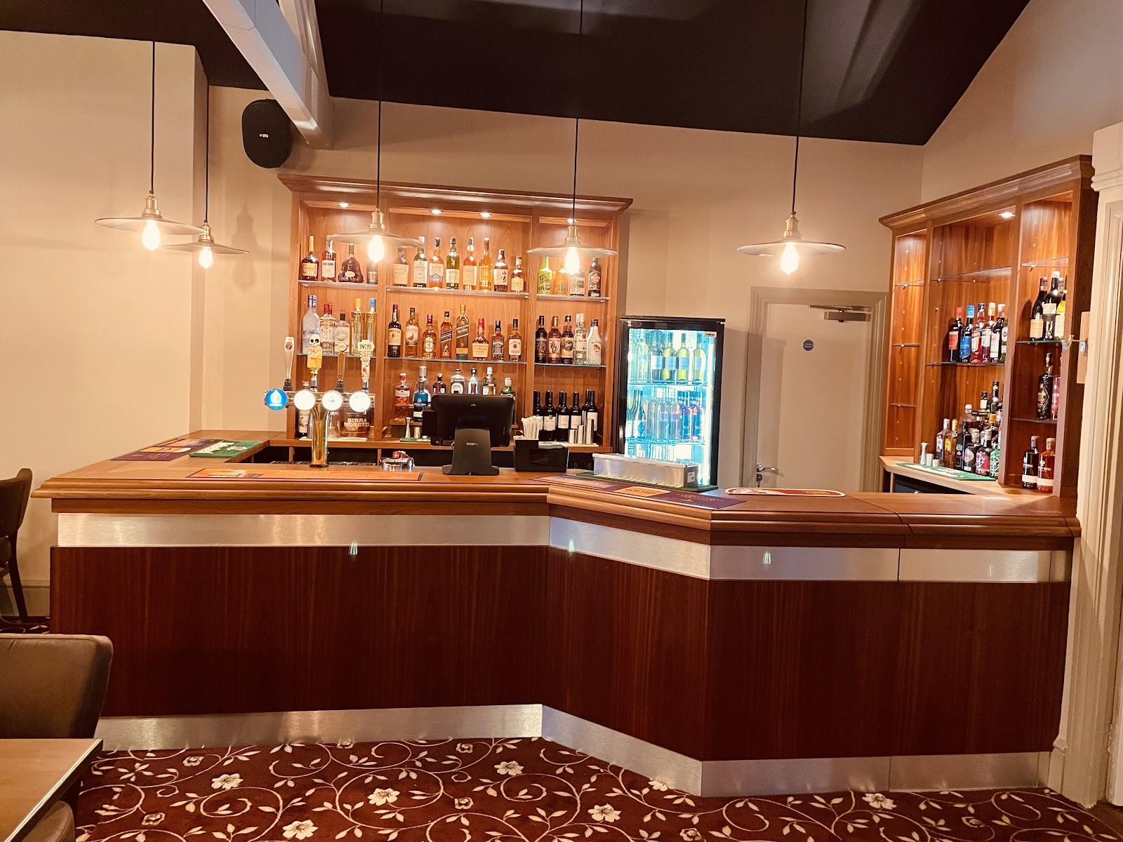Fishponds Tap: the place