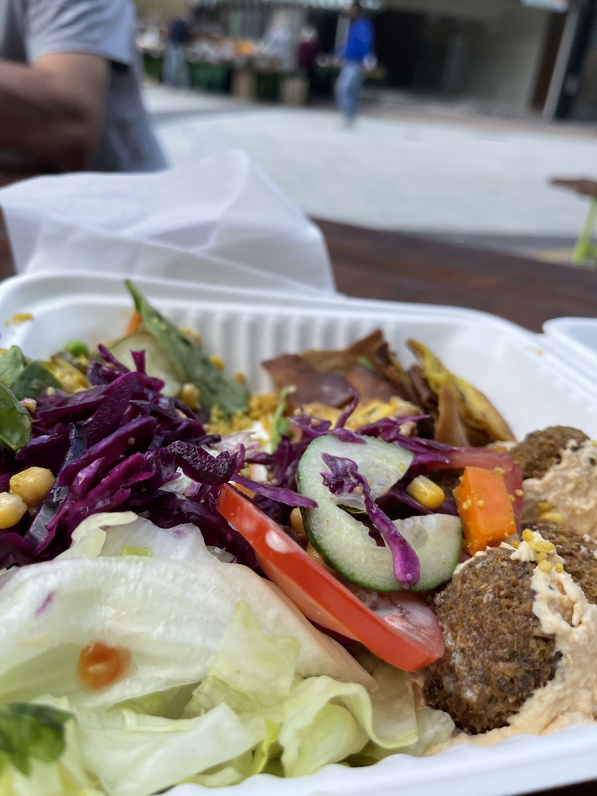 Falafel Corner: food & drinks
