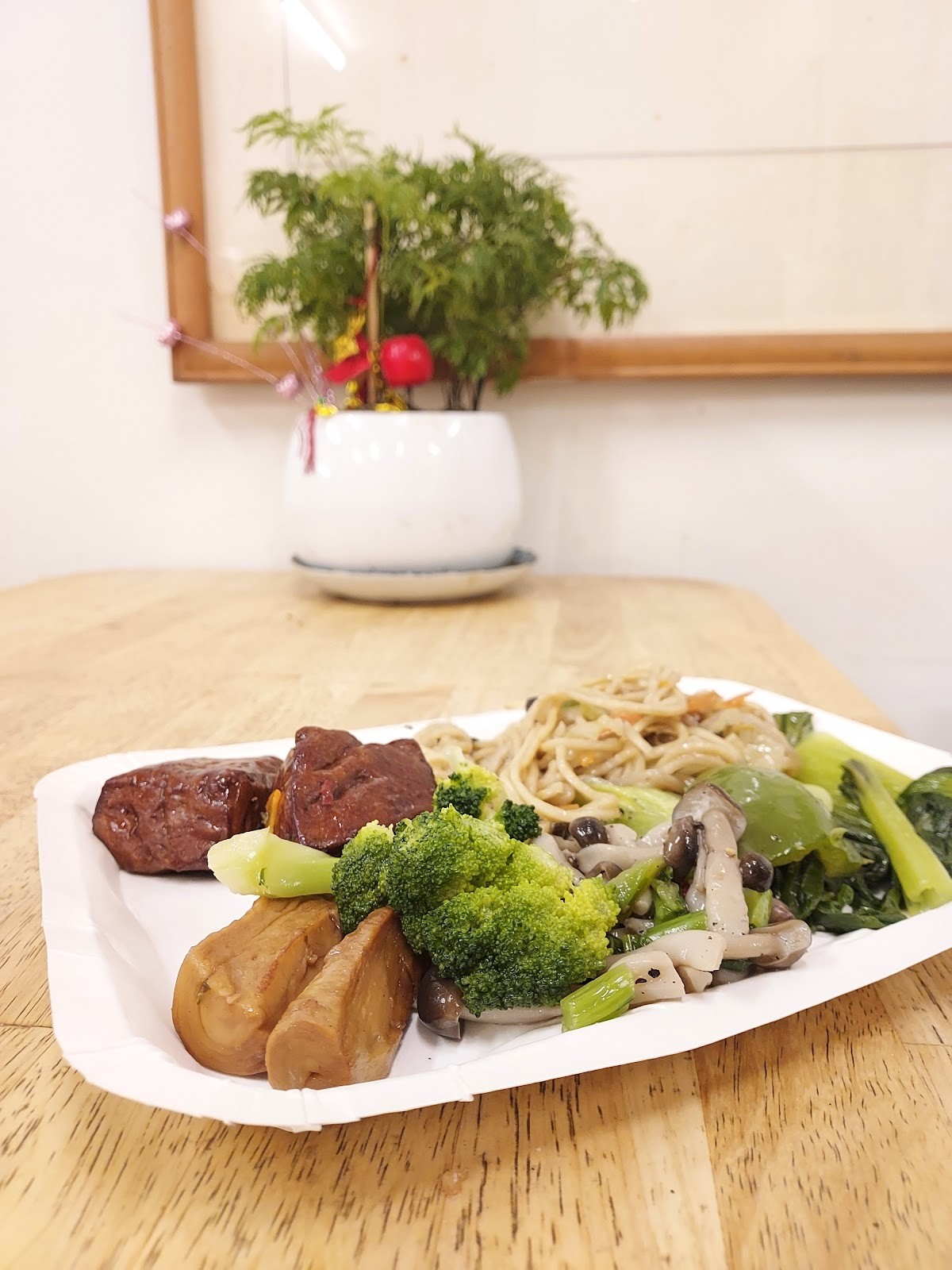 Tathagata Vegetarian Paradise: food & drinks