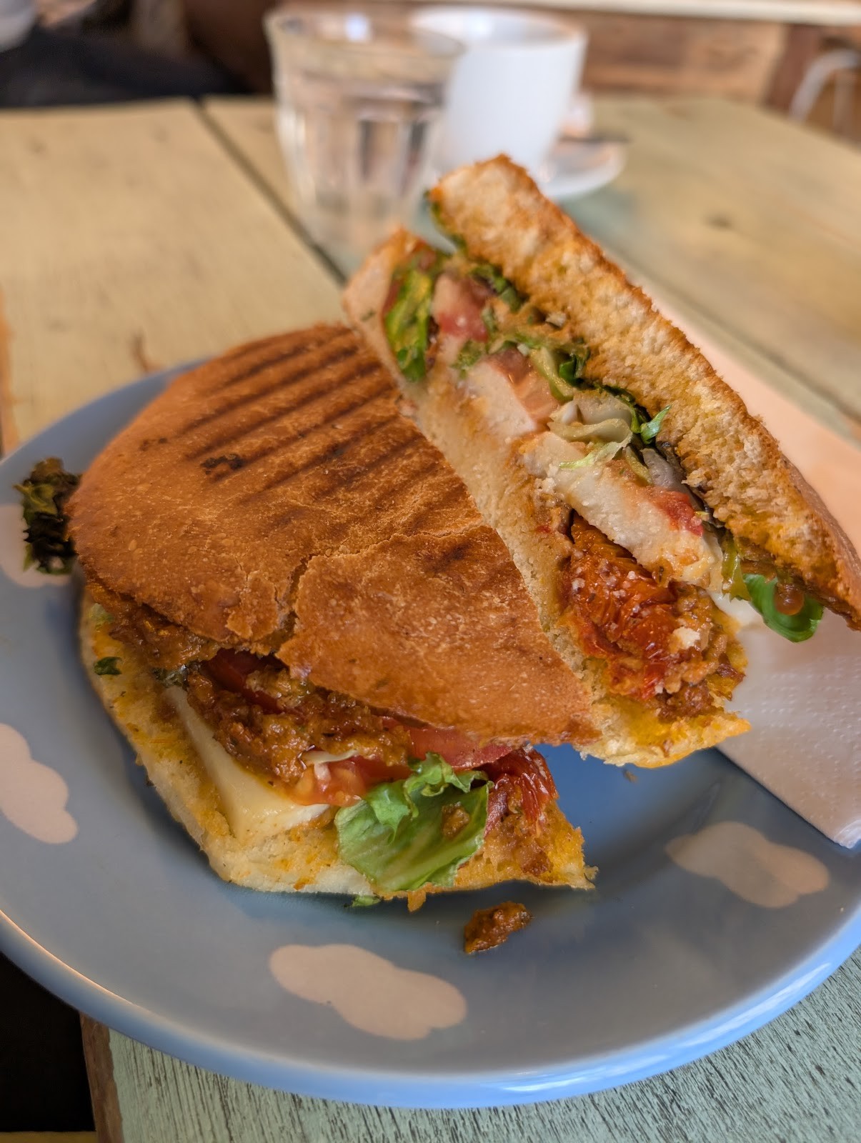 Café Rotkehlchen (Südstadt): food & drinks