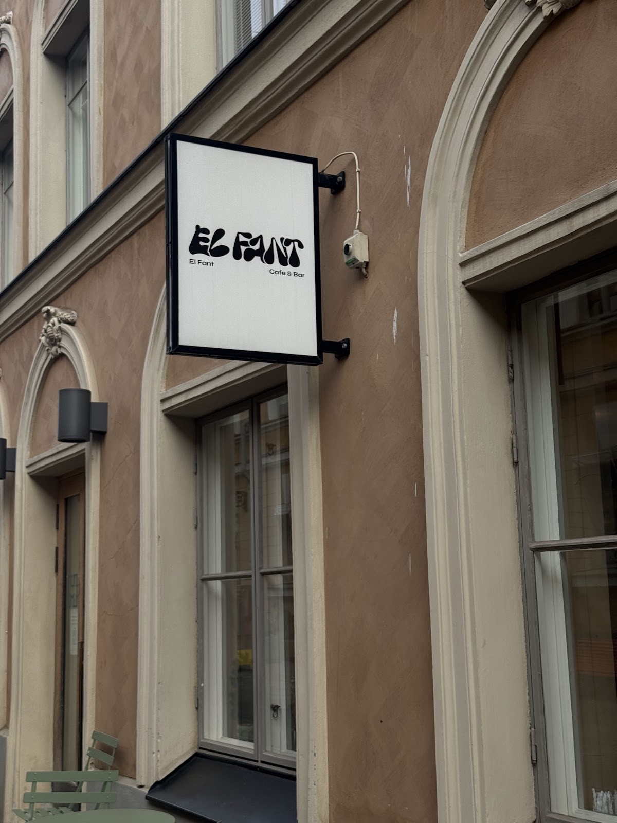El Fant - Cafe & Bar: the place