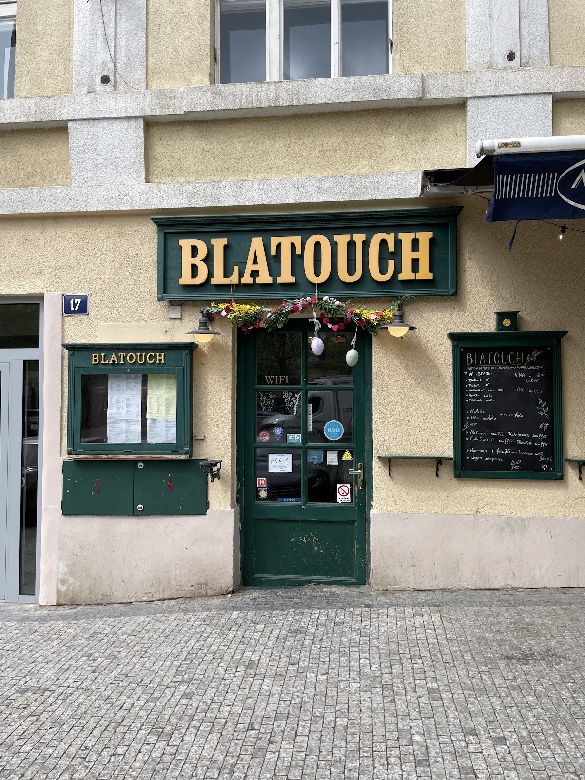 Kavárna & bistro Blatouch: the place