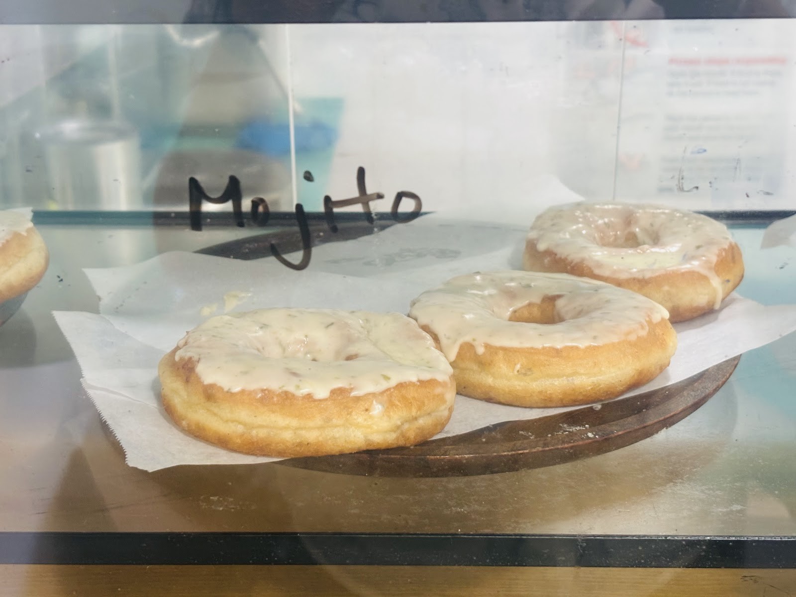 Gigi's Doughnuts: food & drinks