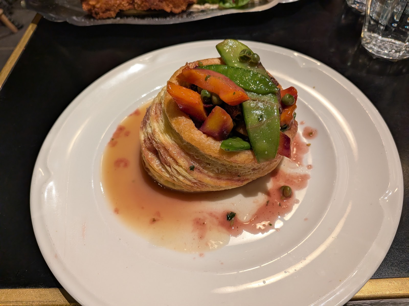 Daimant Saint-Honoré: food & drinks