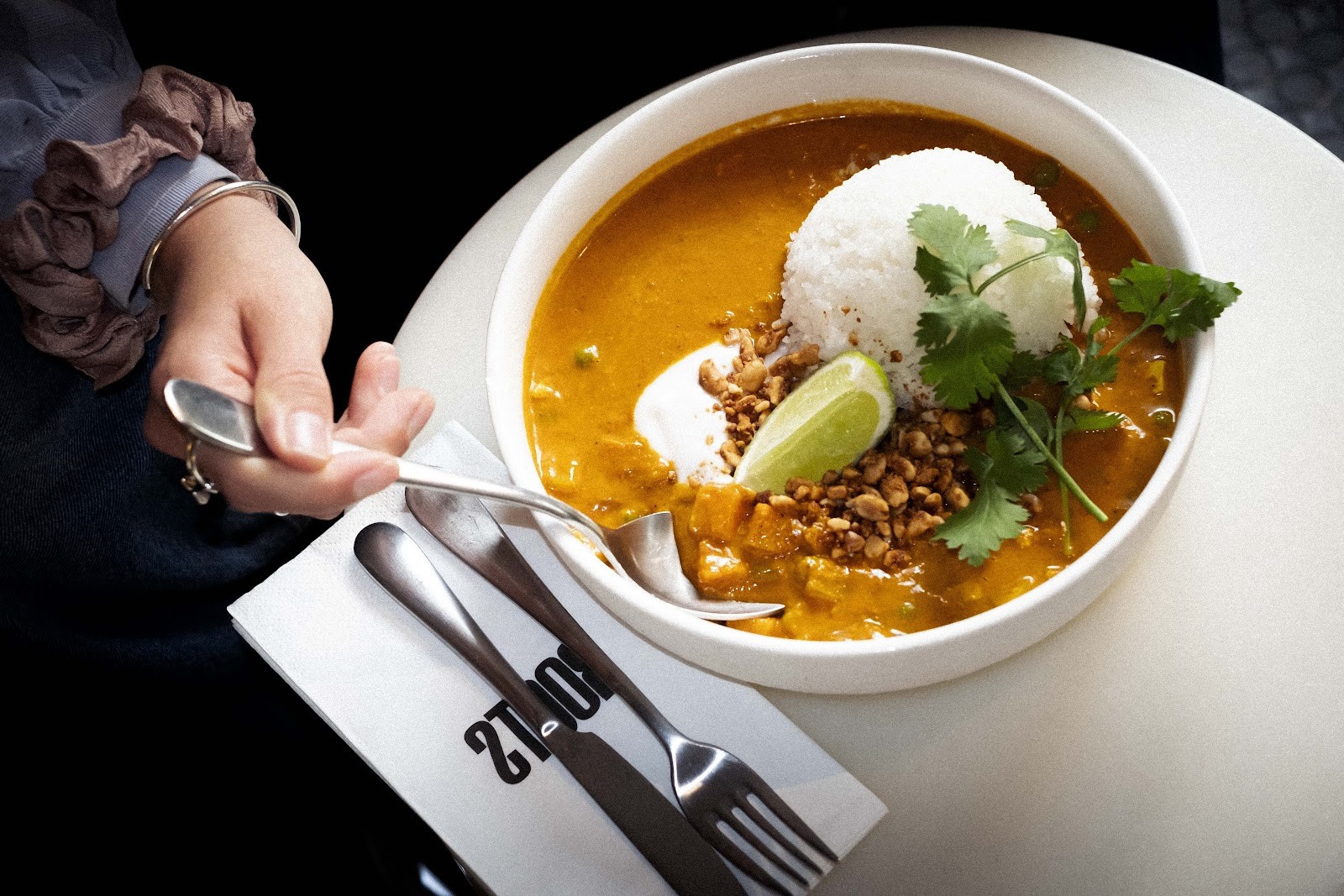 Roots: food & drinks