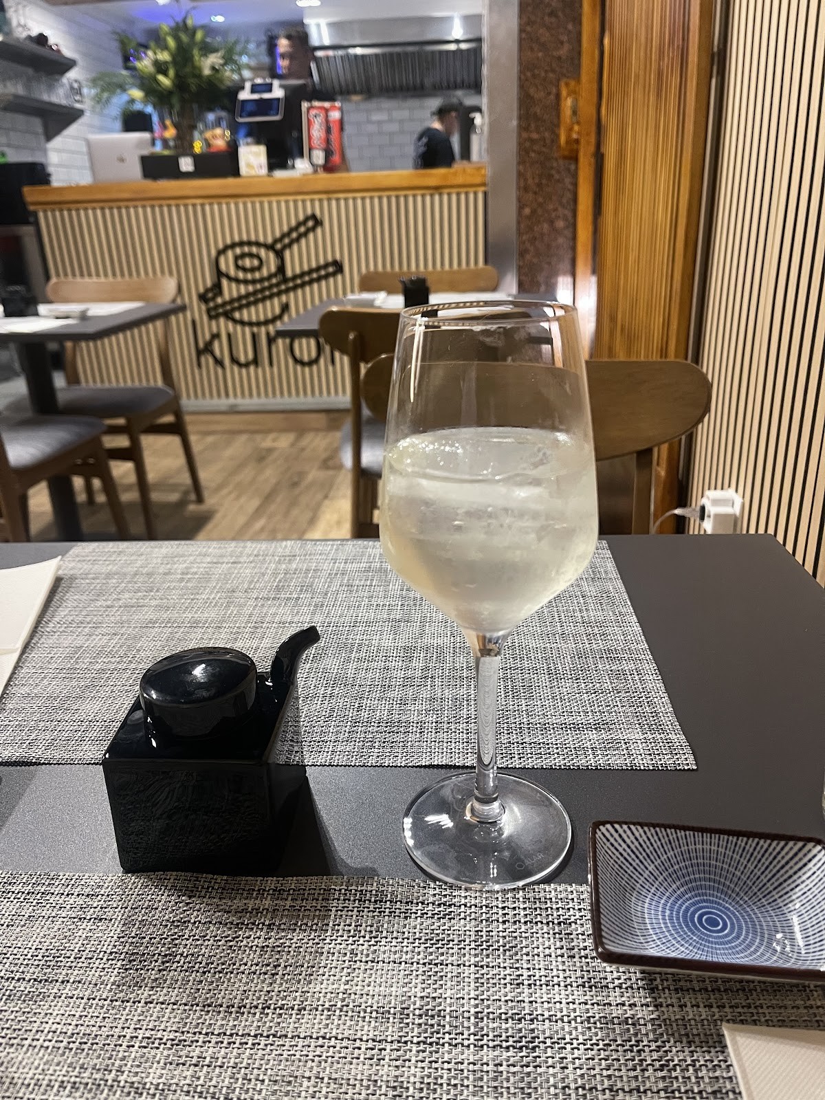 Kuroi: the place
