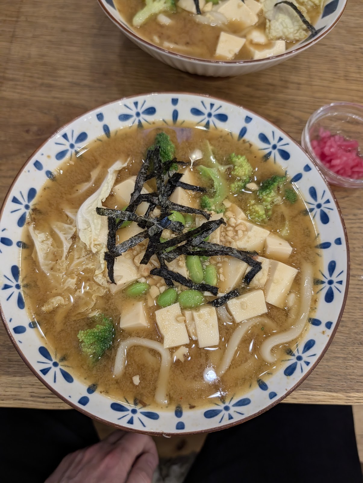 H kitchen: food & drinks