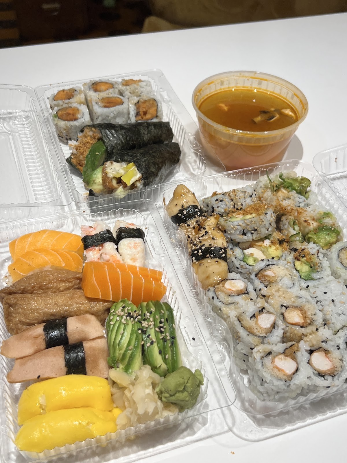 Tenon Vegan Sushi: food & drinks