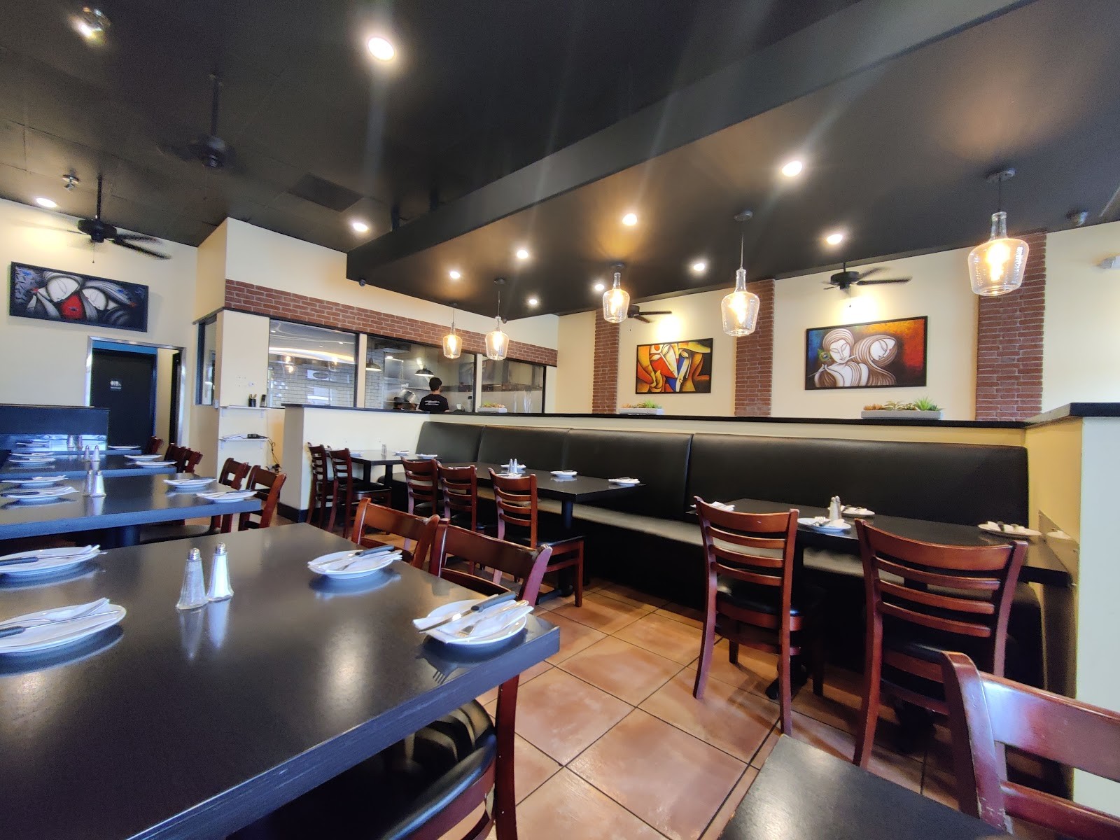 Curry & More Indian Bistro: the place