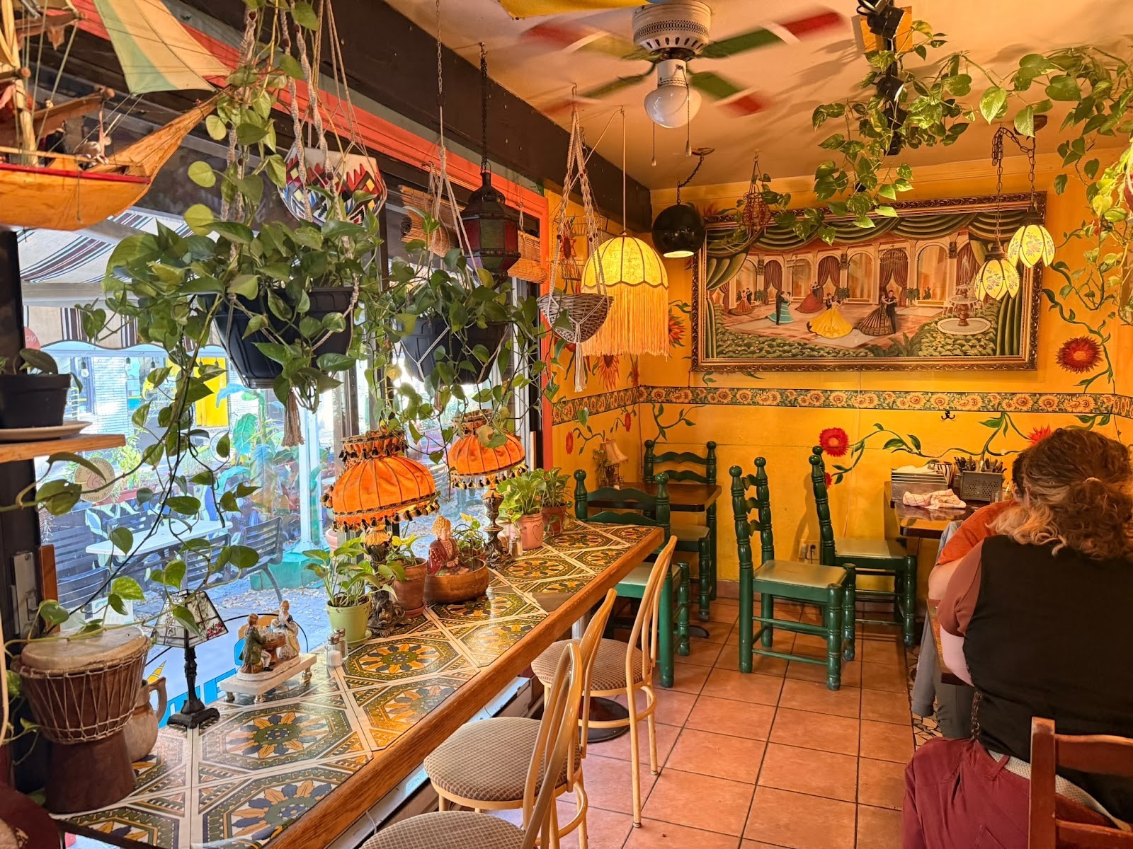 Chez José Café: the place