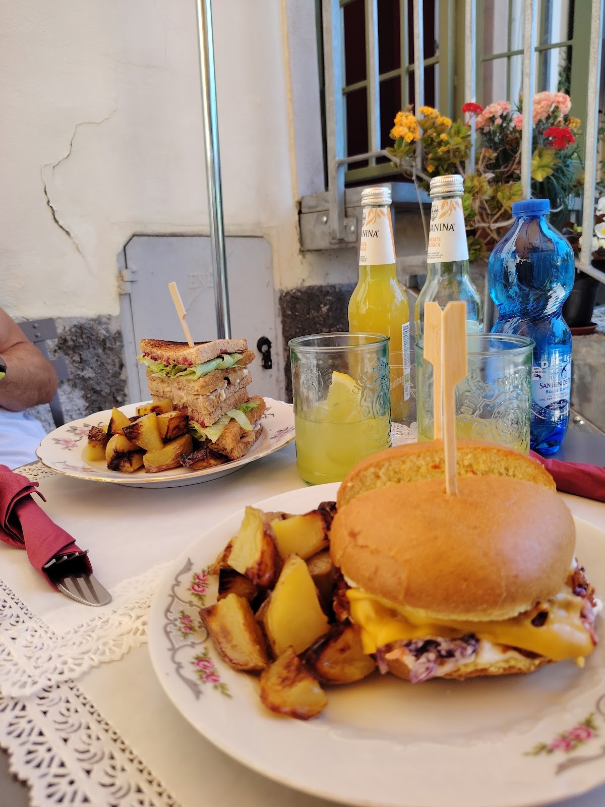 Caffetteria Snug The Comfort Café: food & drinks
