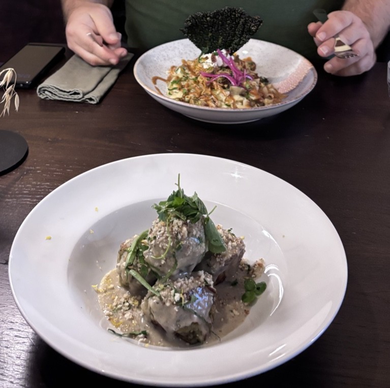 Tisch: food & drinks