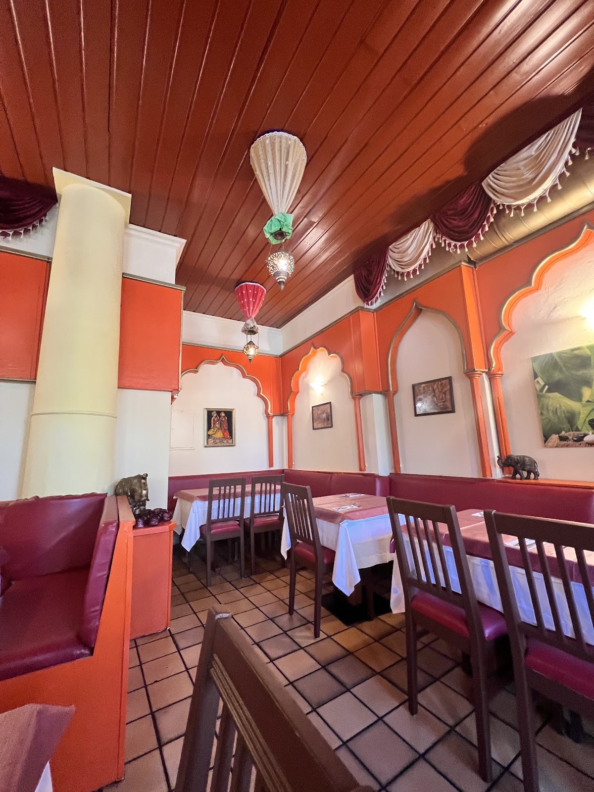 AYURVEDA Indisches Restaurant: the place