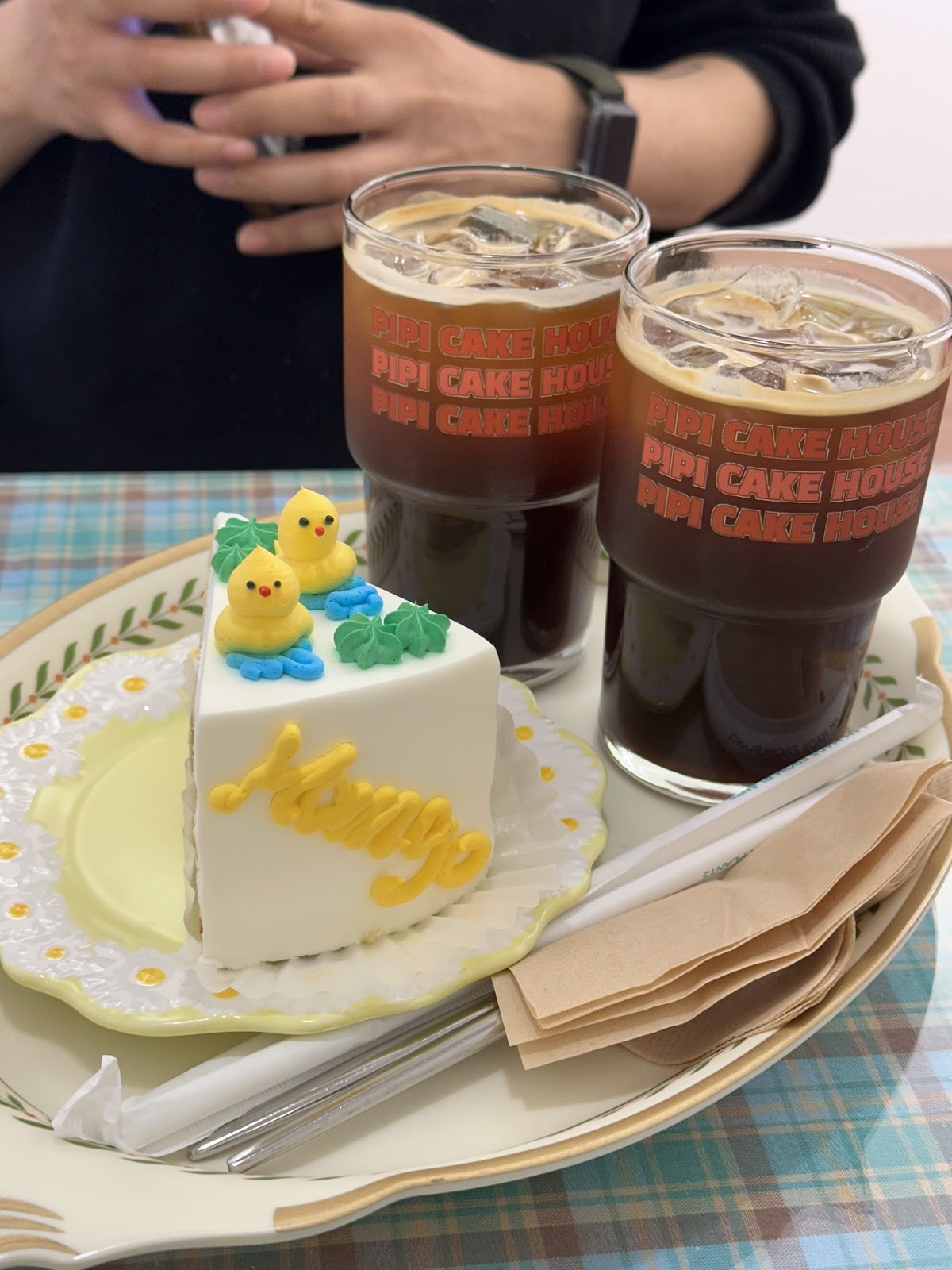 Pipi Cake House: food & drinks
