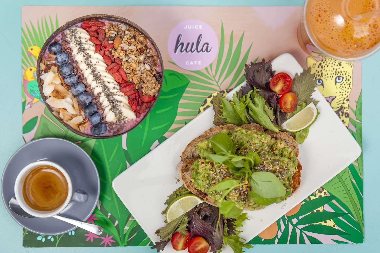 Hula: food & drinks