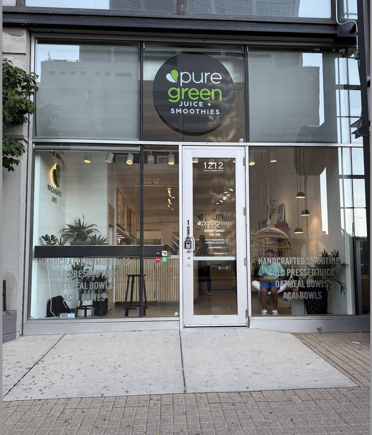 Pure Green - Juice Bar S. Michigan Ave: the place