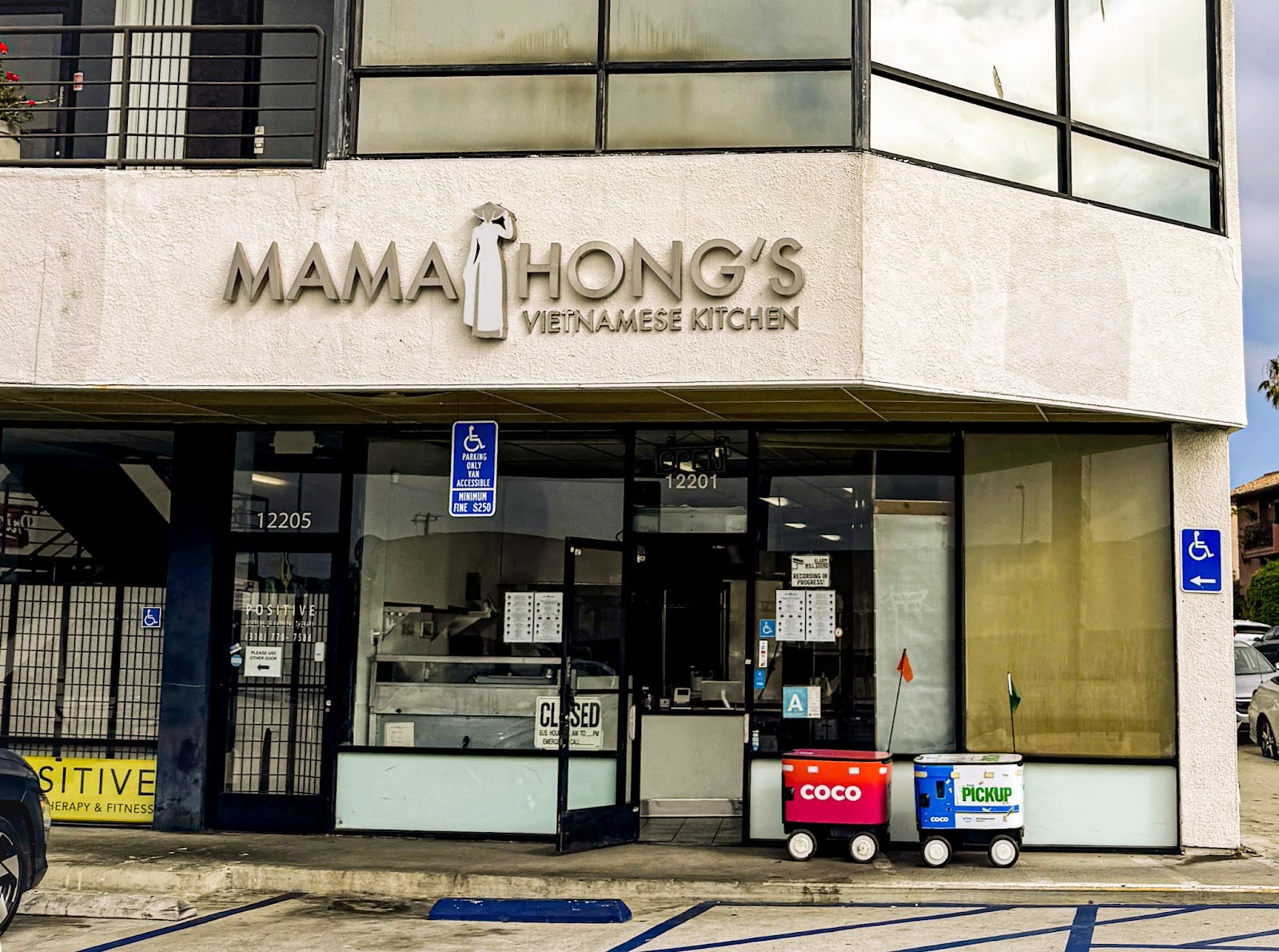 Mama Hong's Vietnamese Kitchen: the place