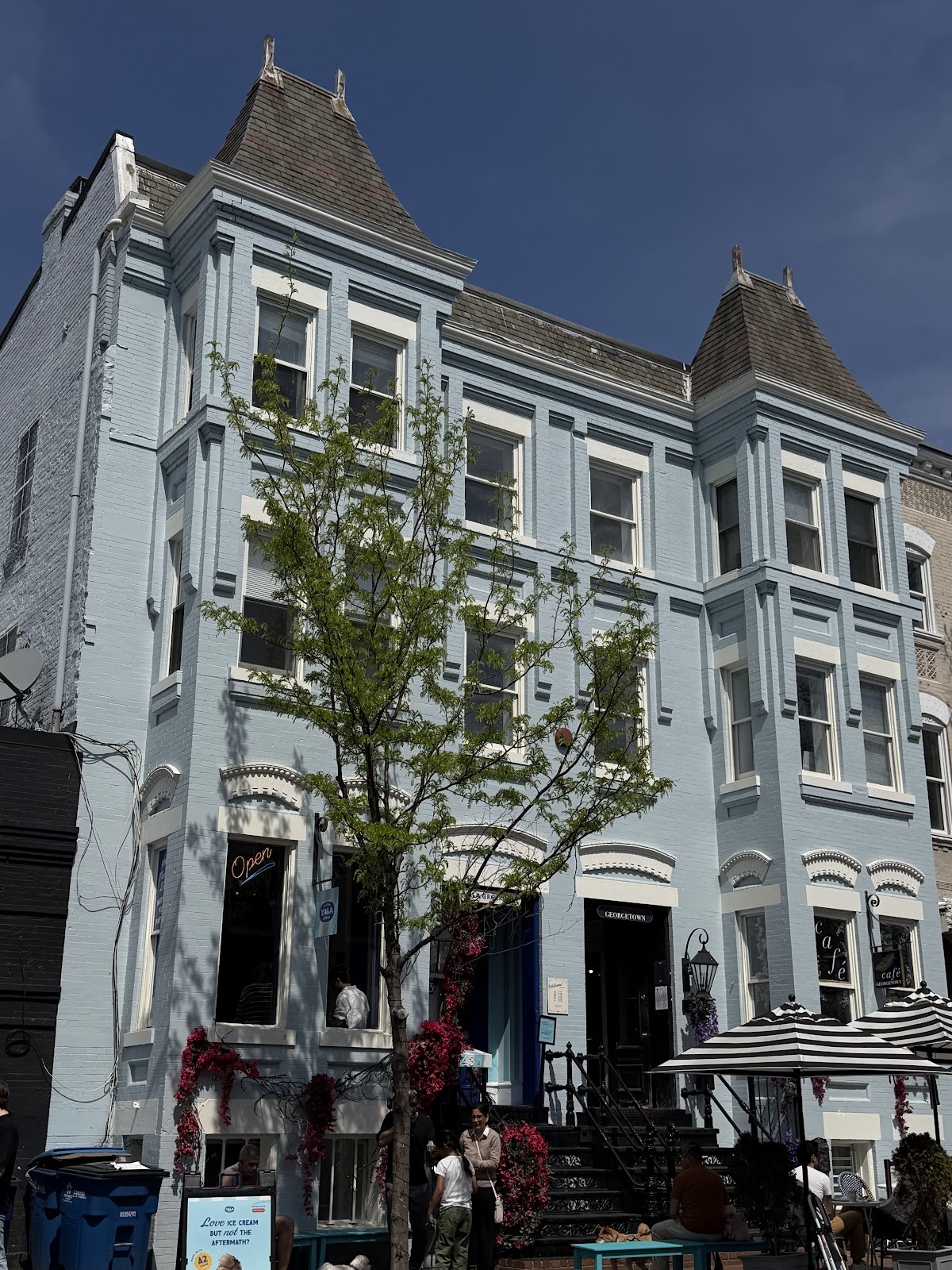 Café Georgetown: the place