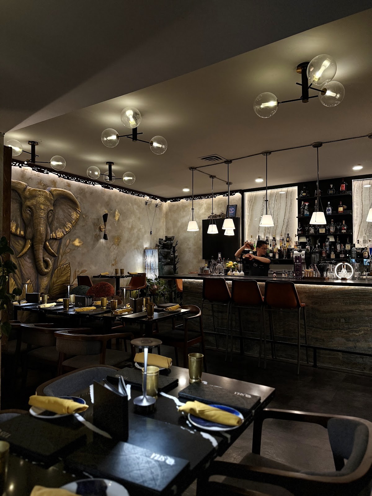 Sula Indian Restaurant, Commercial Drive: the place