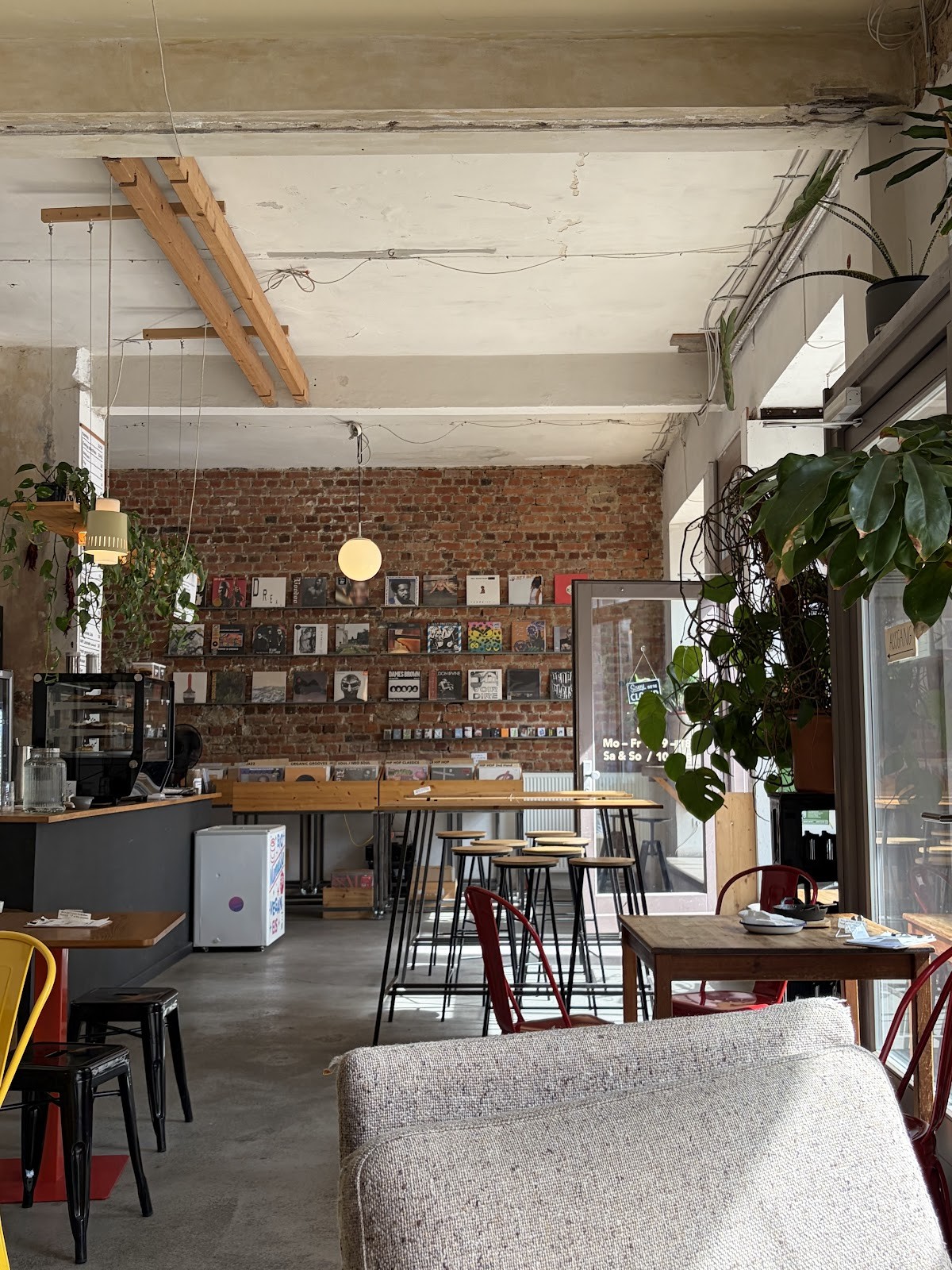 VARY Café: the place