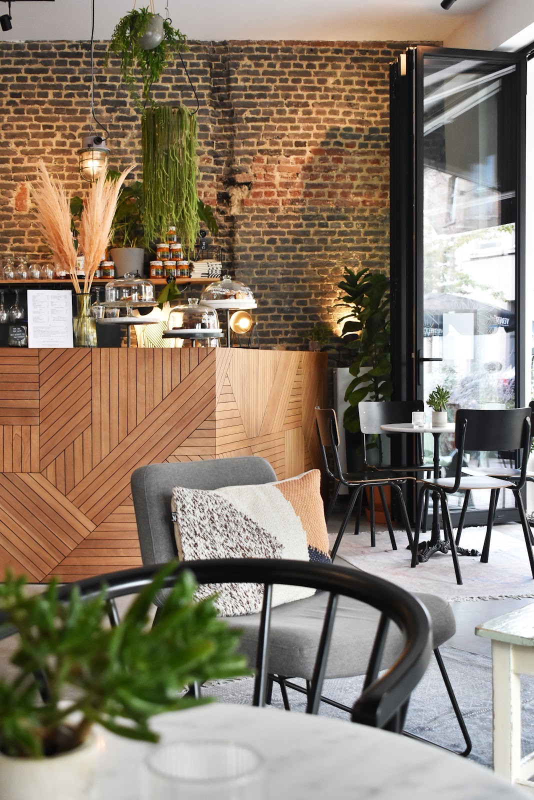 Brandbar: the place