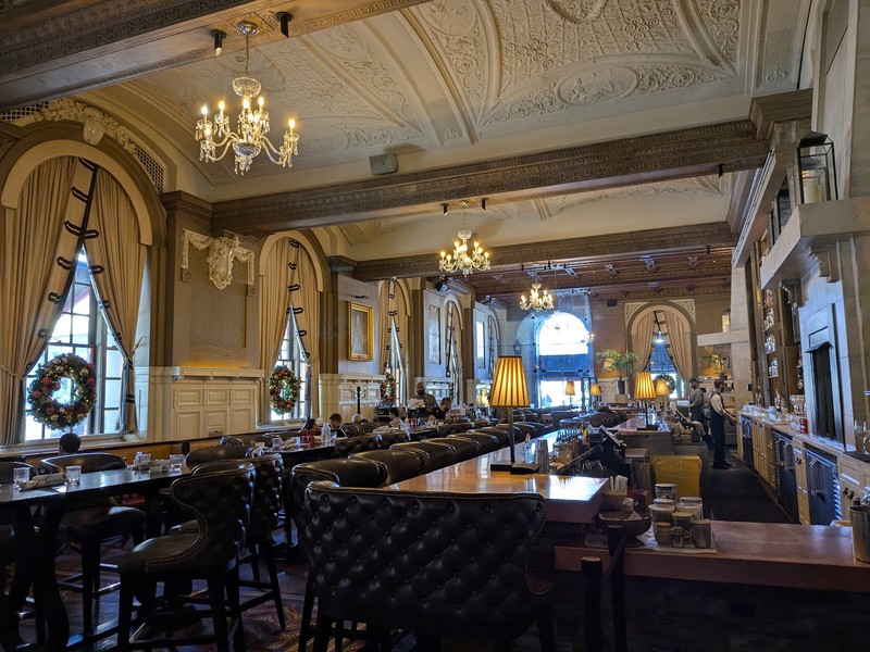 OAK Long Bar + Kitchen: photo