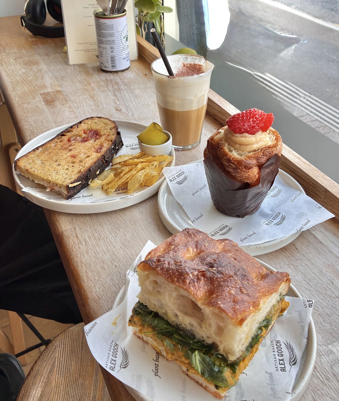 Alex Gooch Shops Ltd: food & drinks