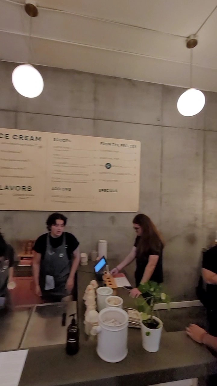 Frankie & Jo's - Capitol Hill: the place