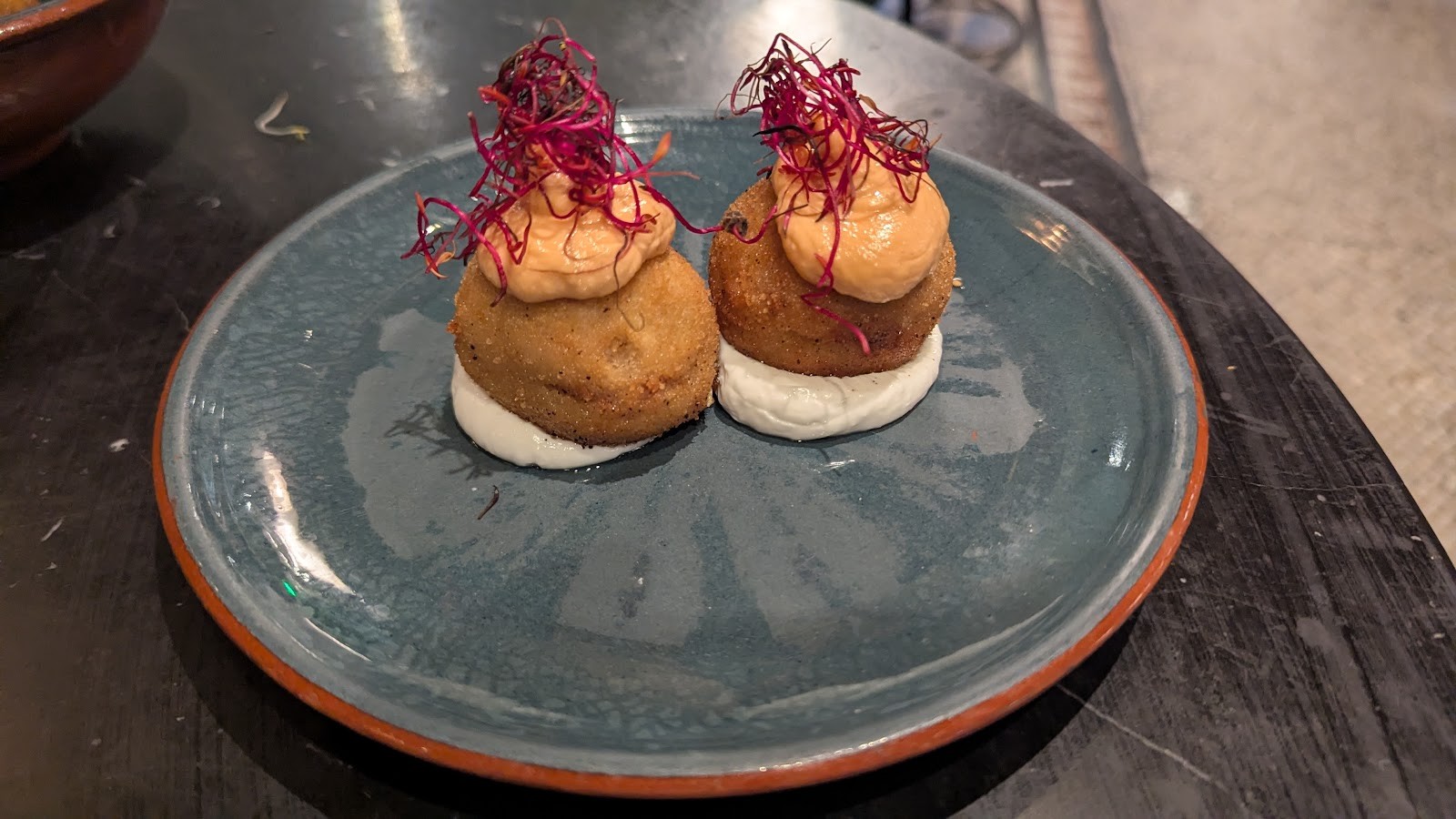 VELADA - Tapas Plant-Based y Cócteles en Barcelona: food & drinks