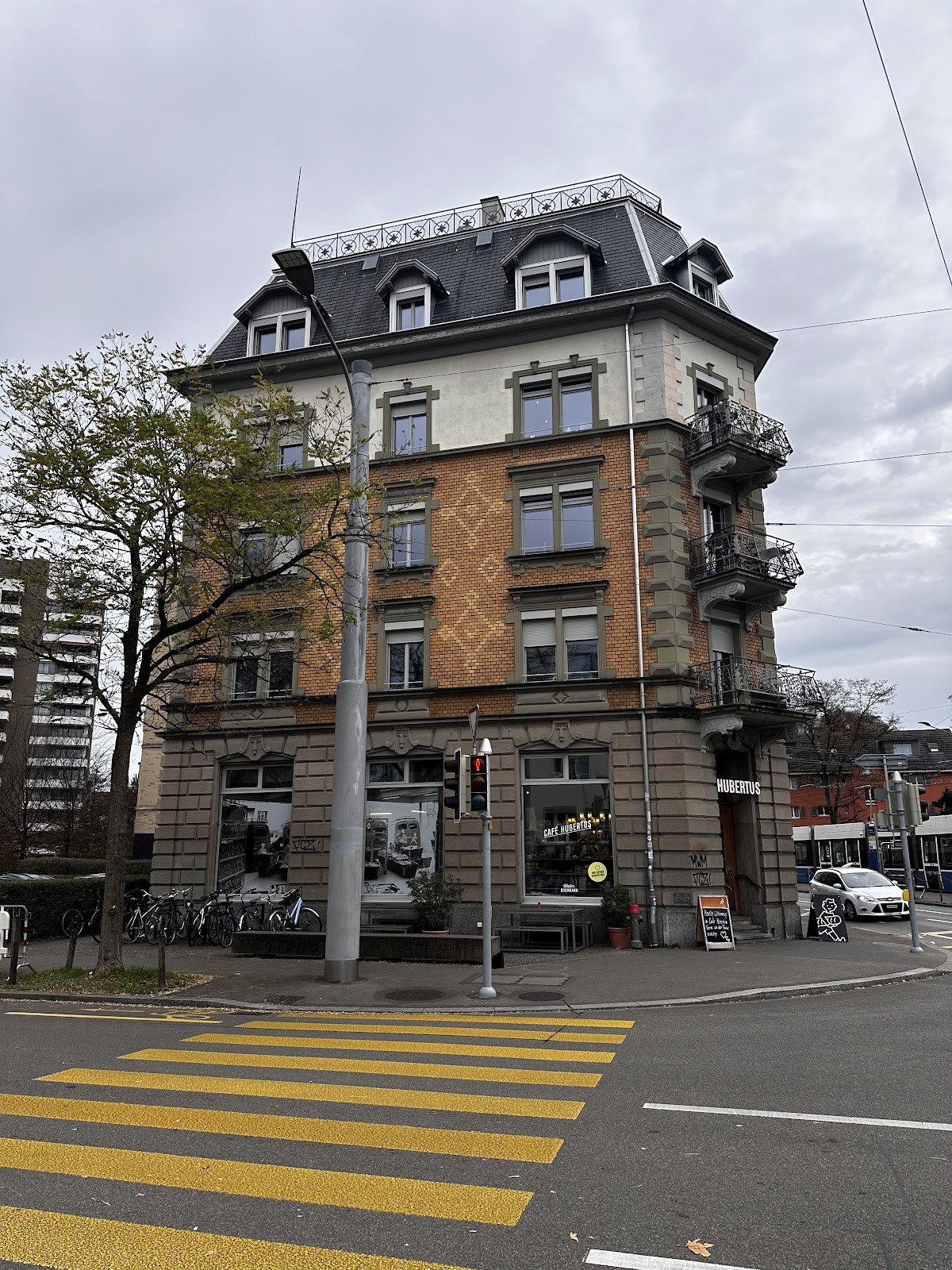 Walter Buchmann Café Hubertus: the place