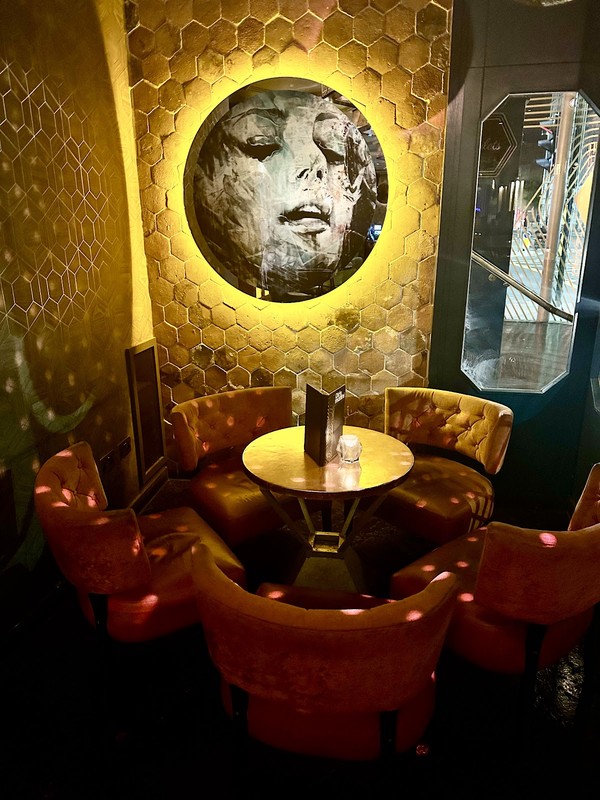 Dirty Martini - Cocktail Bar in Manchester: photo 4