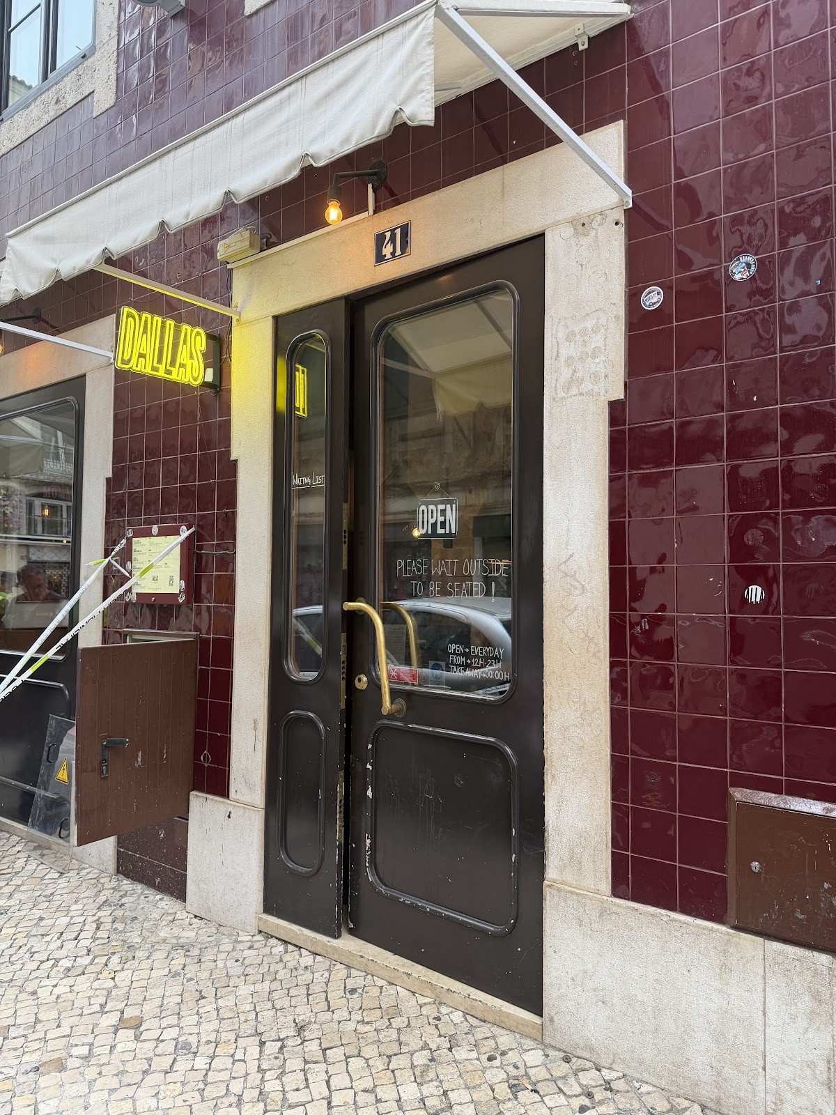 Dallas Burger Joint - Pink Street: the place