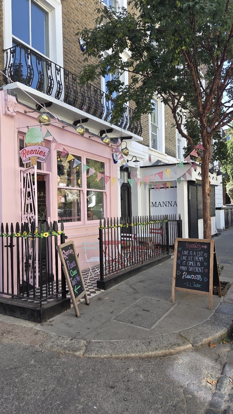 Reenie's Ice Cream Bar: the place