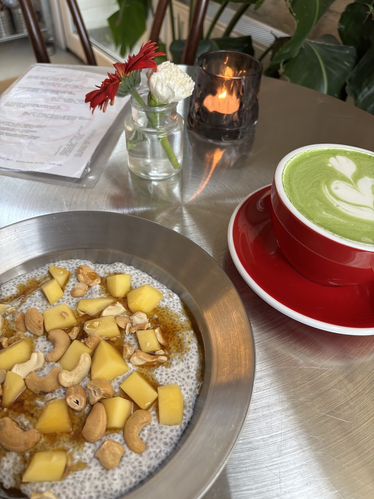 Erste Liebe - specialty coffee | breakfast | natural wine: food & drinks