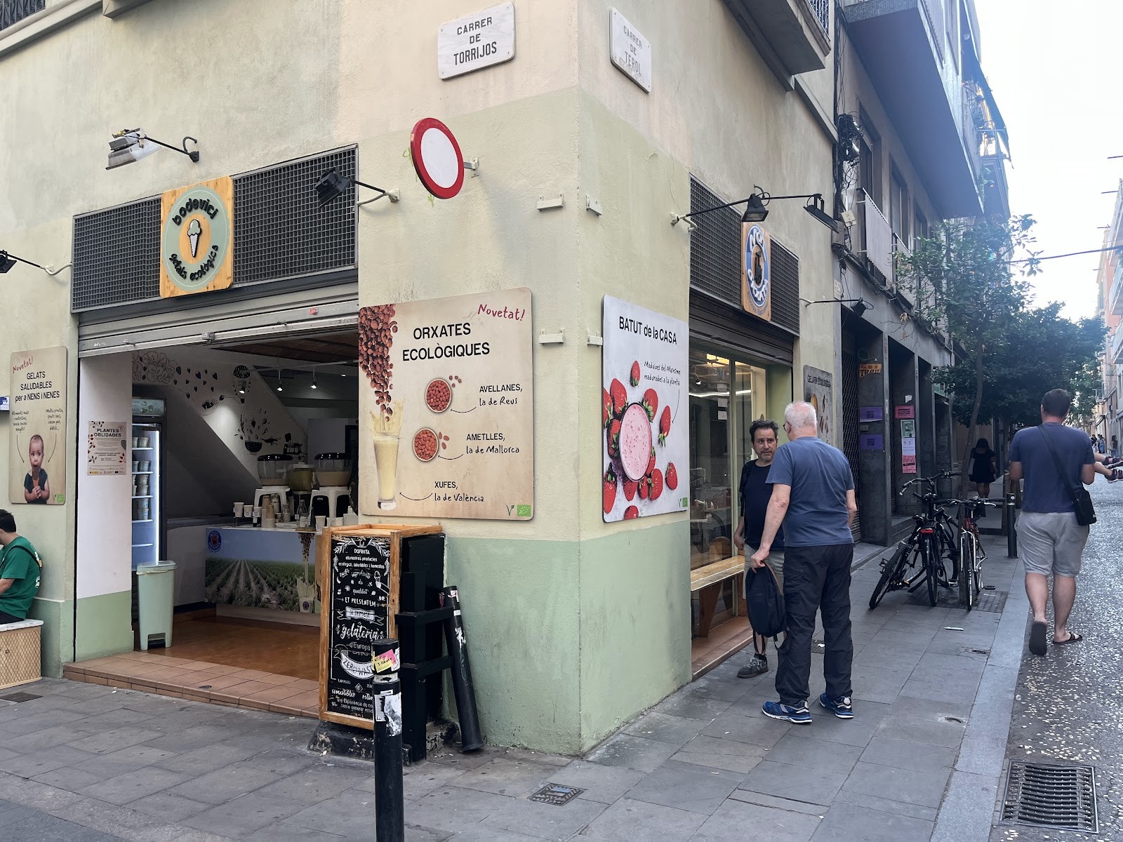 Bodevici gelats ecològics i Món Orxata Bcn: the place