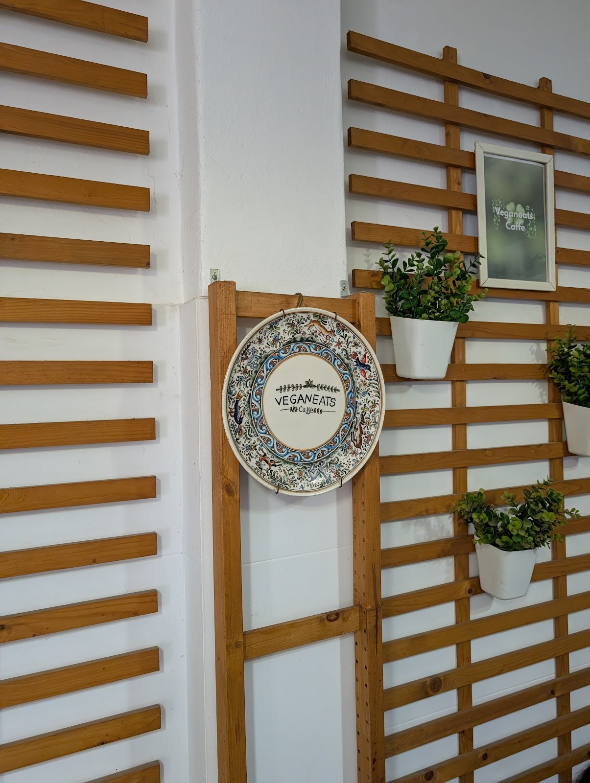 Veganeats Caffe: the place