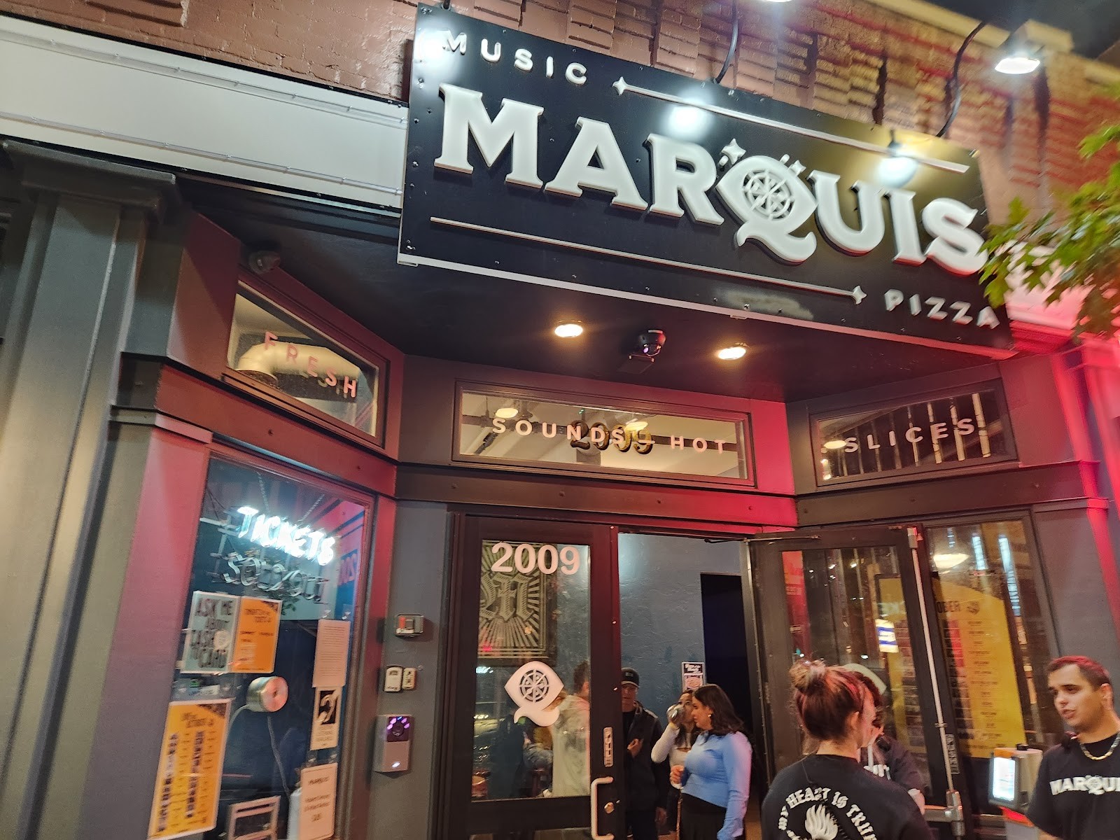 Marquis Pizza: the place