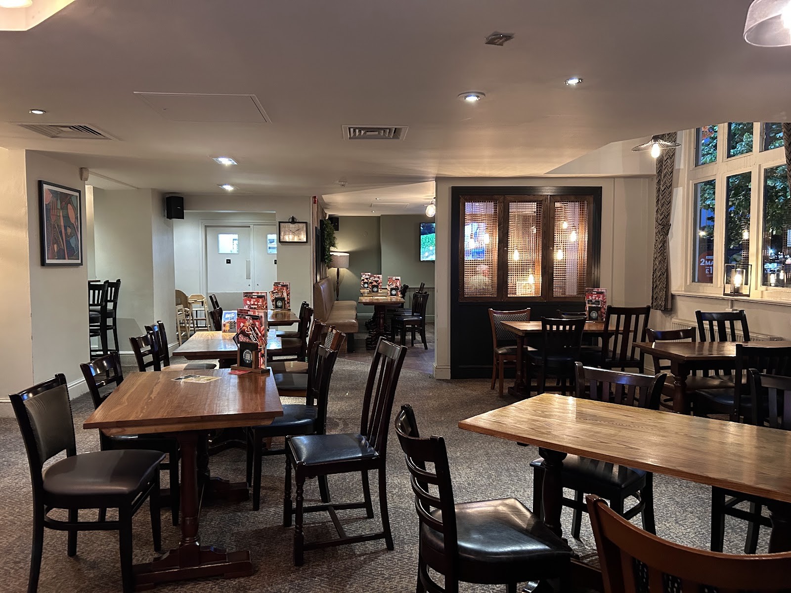 The Yenton: the place