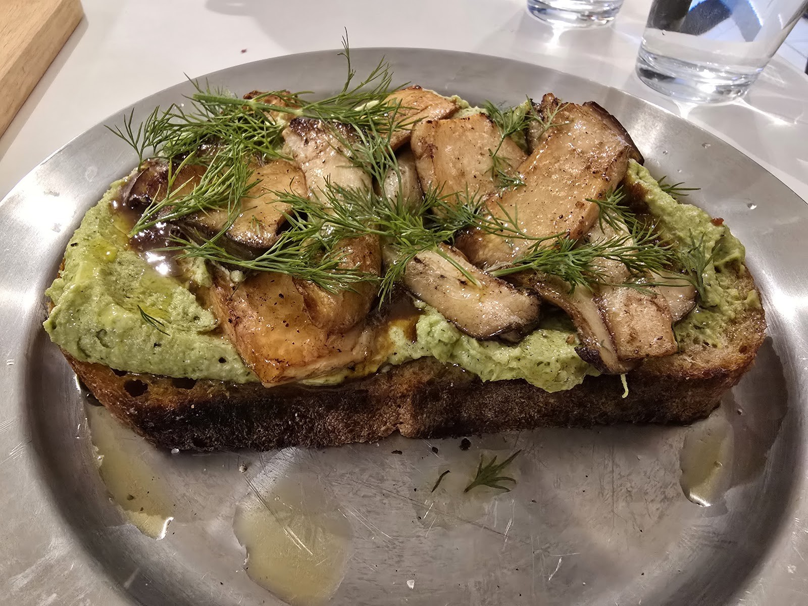 Damka cafe & bakery: food & drinks