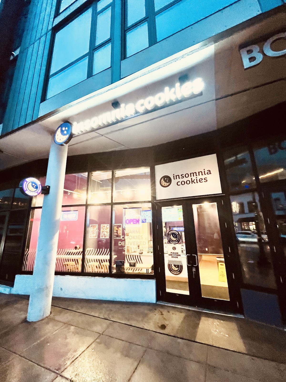 Insomnia Cookies: the place