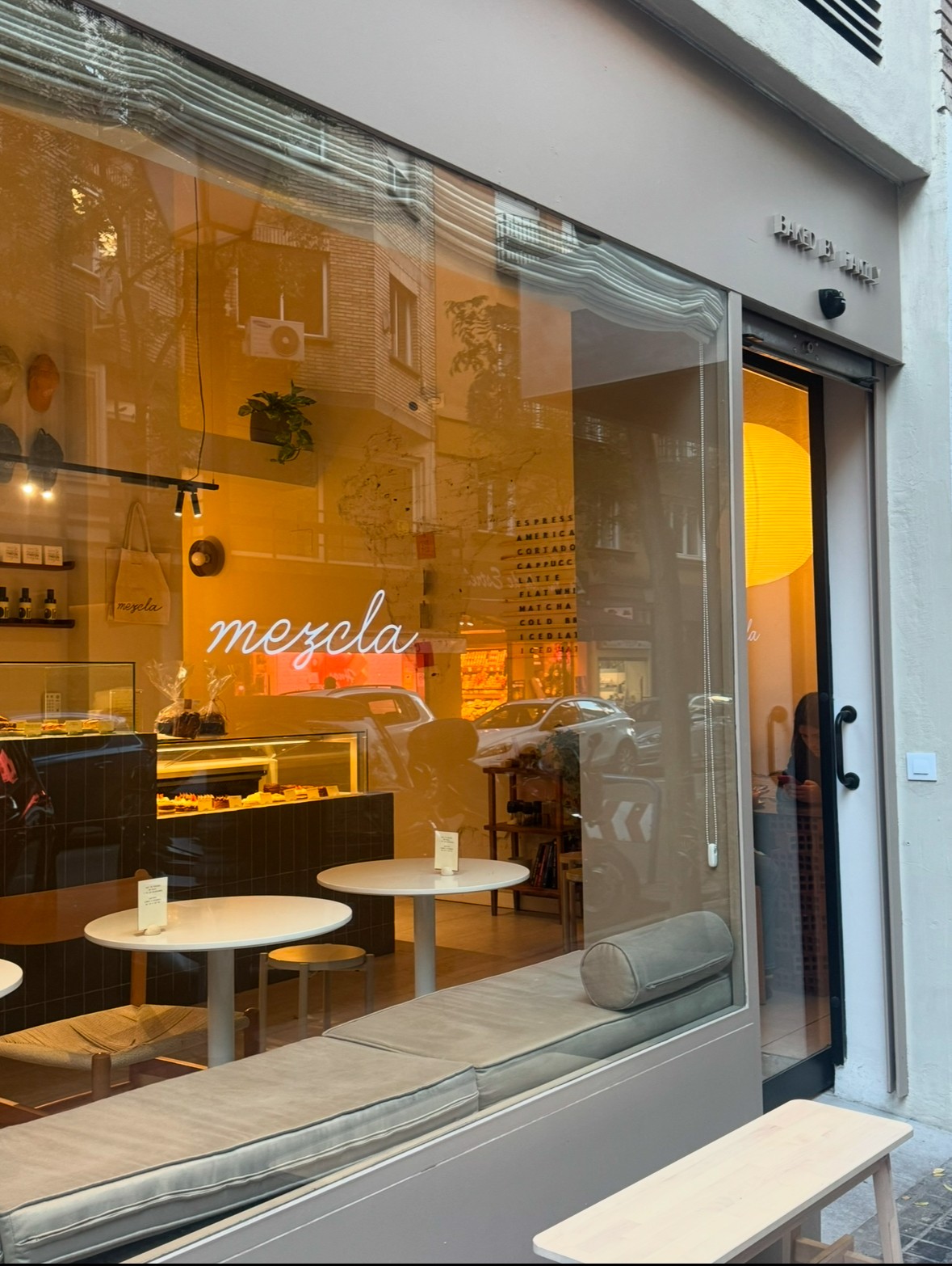 Mezcla Café: the place