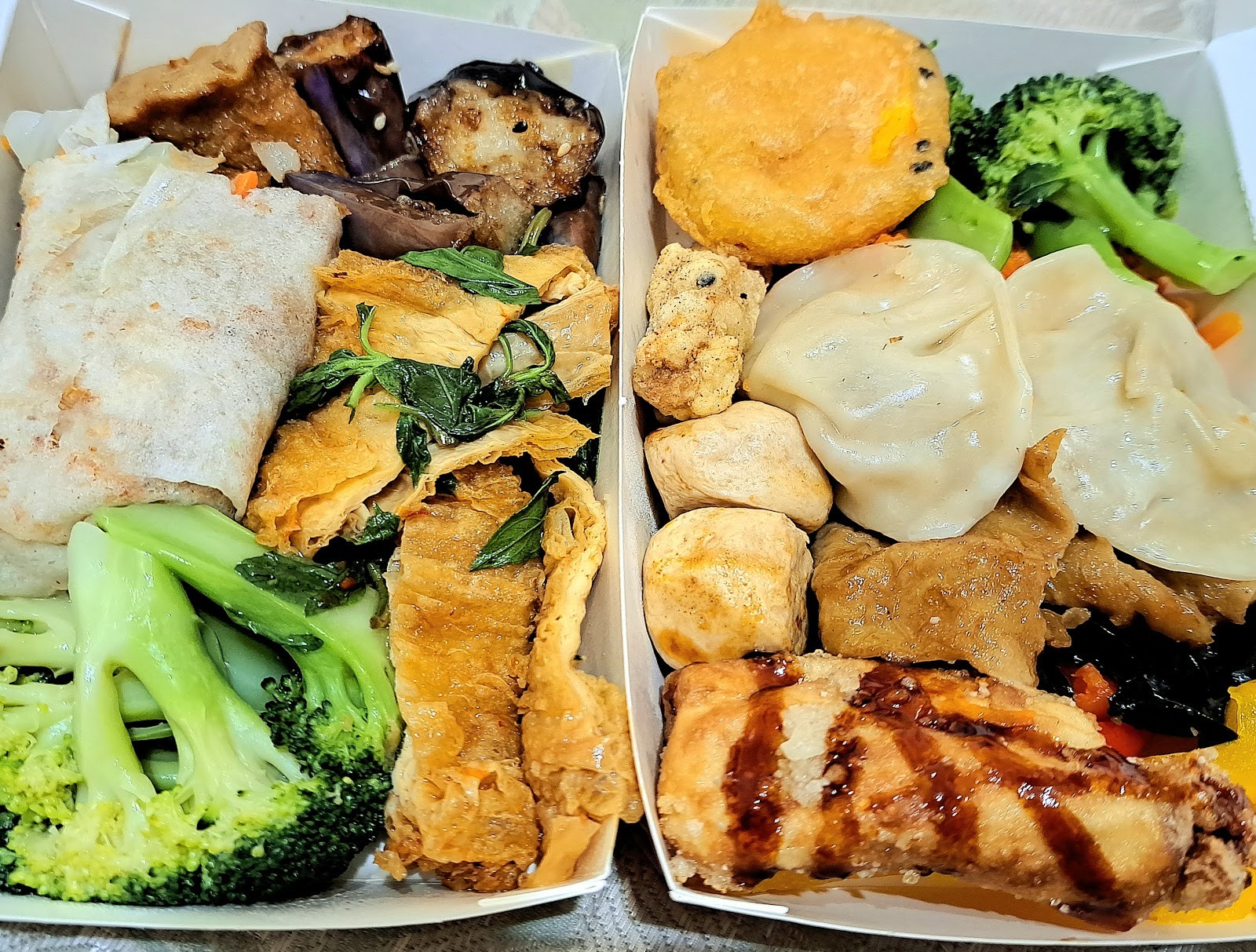 Yuan Tong 圓通素食館: food & drinks