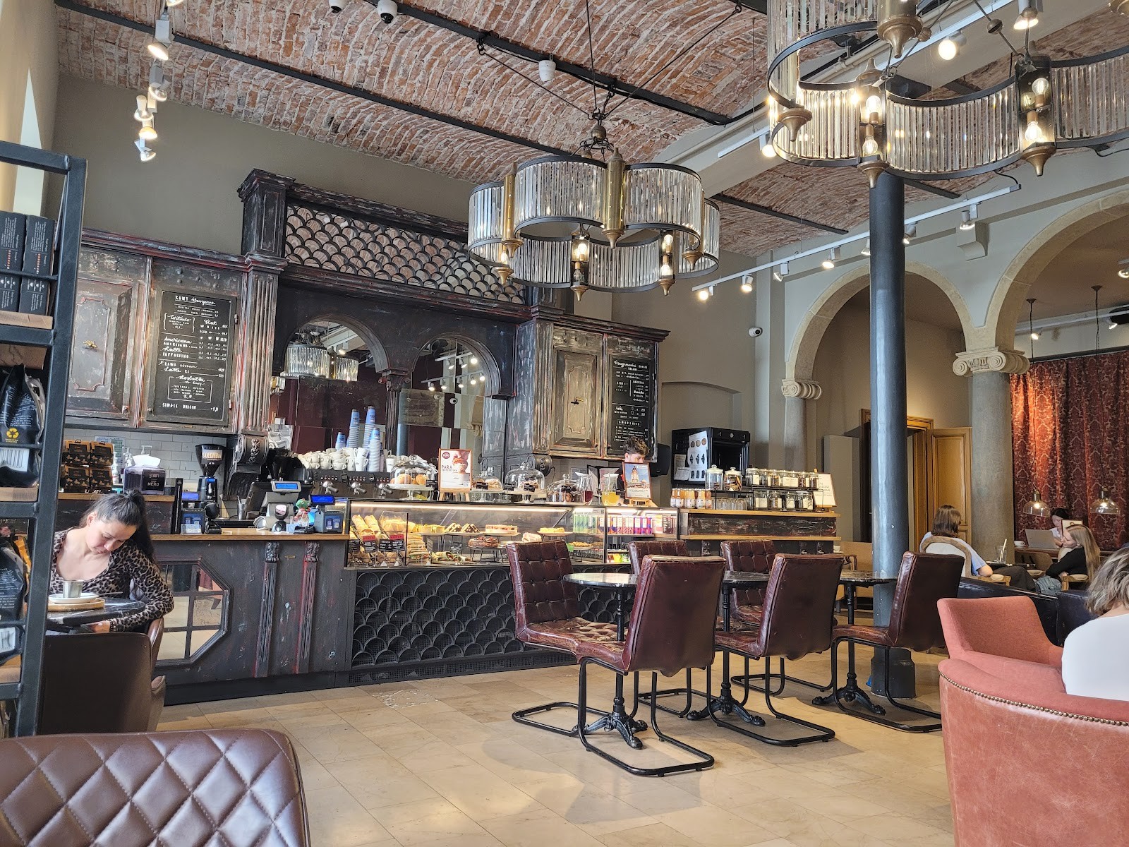 Green Caffè Nero: the place