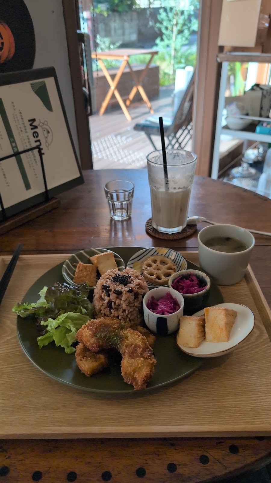 Coret: food & drinks