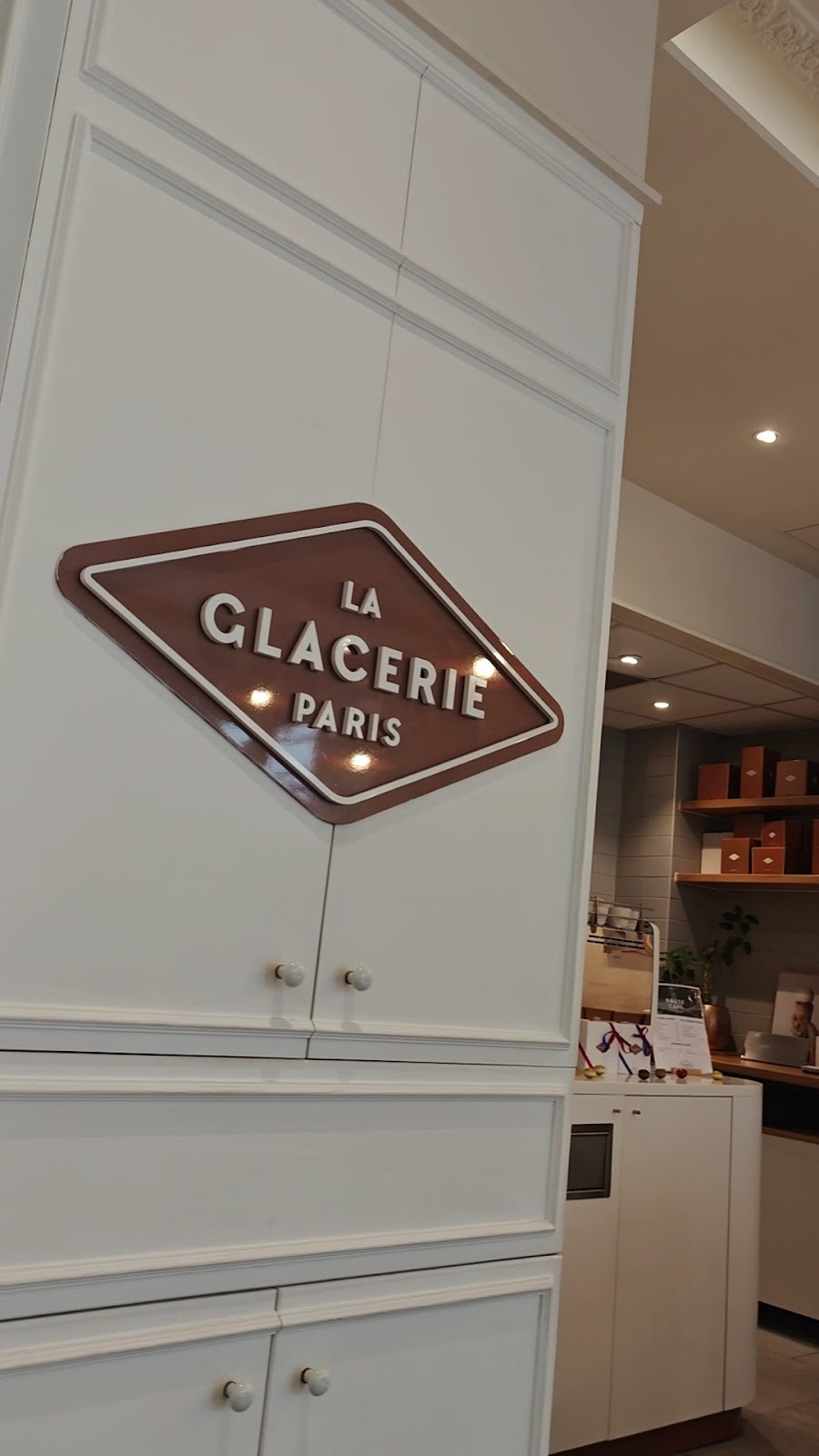 La Glacerie: the place