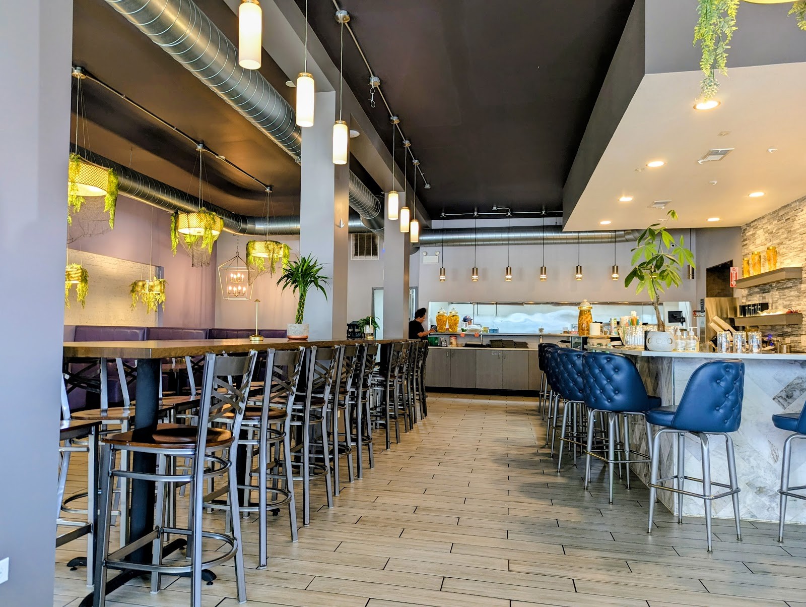 Tank Kitchen & Bar: the place